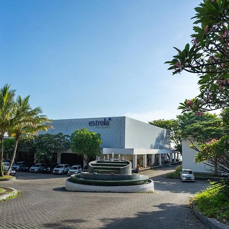 Estrella Hotel & Conference Luwuk Dış mekan fotoğraf
