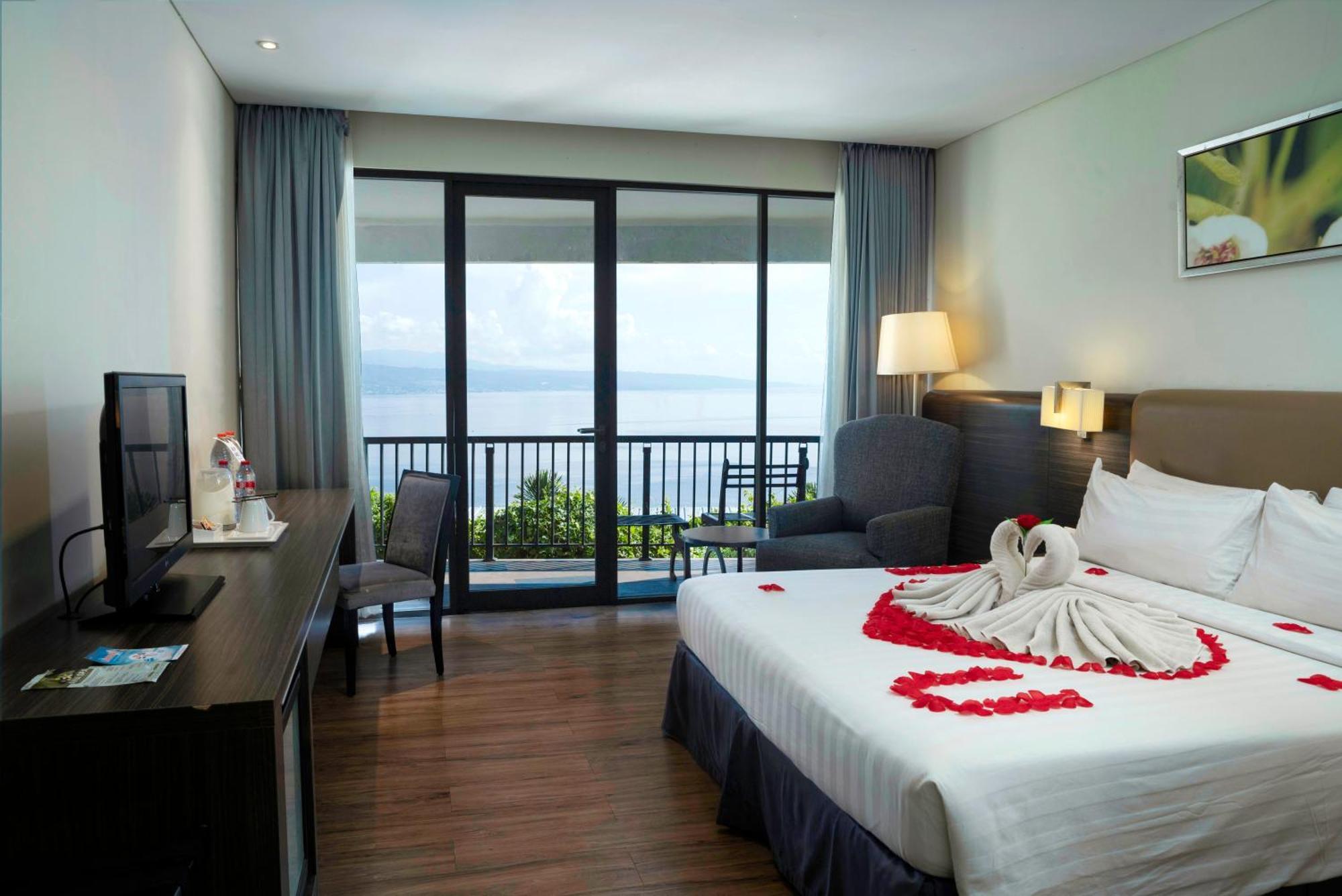 Estrella Hotel & Conference Luwuk Dış mekan fotoğraf