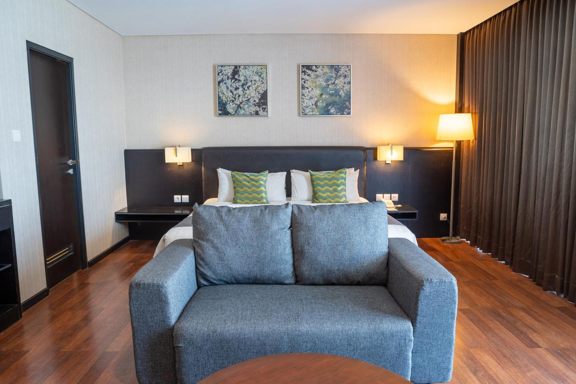 Estrella Hotel & Conference Luwuk Dış mekan fotoğraf