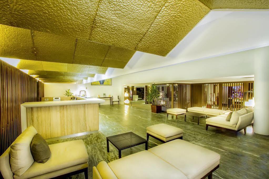 Estrella Hotel & Conference Luwuk Dış mekan fotoğraf